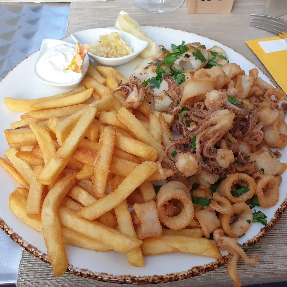 Calamari Fritti Mit Dip