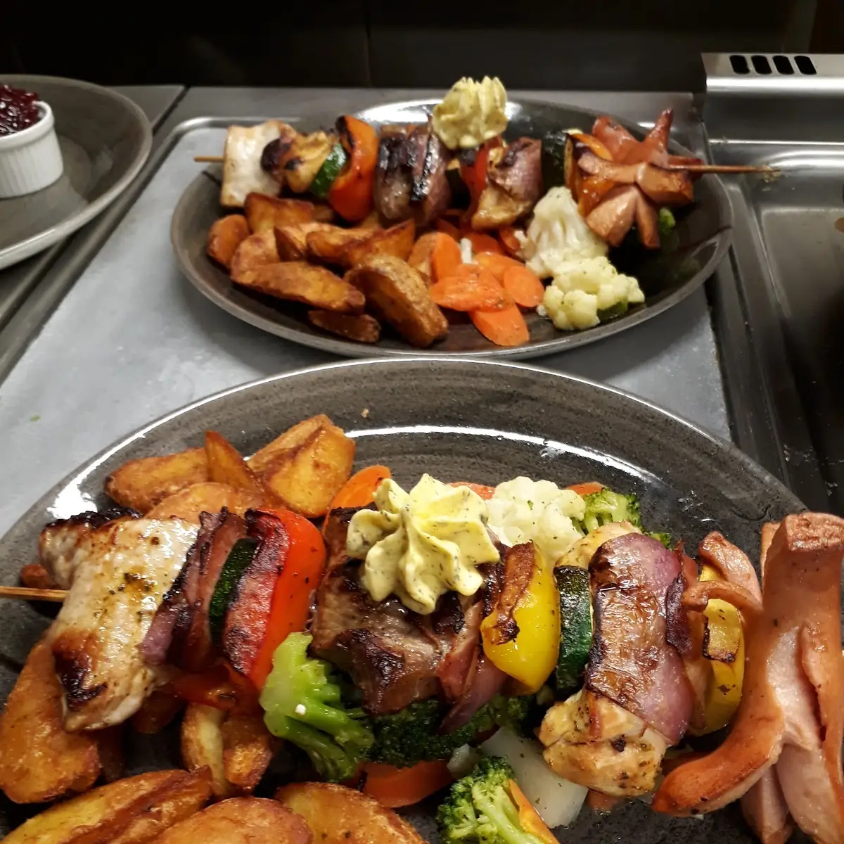 Hirtenspieß Wedges Gemüse Kräuterbutter