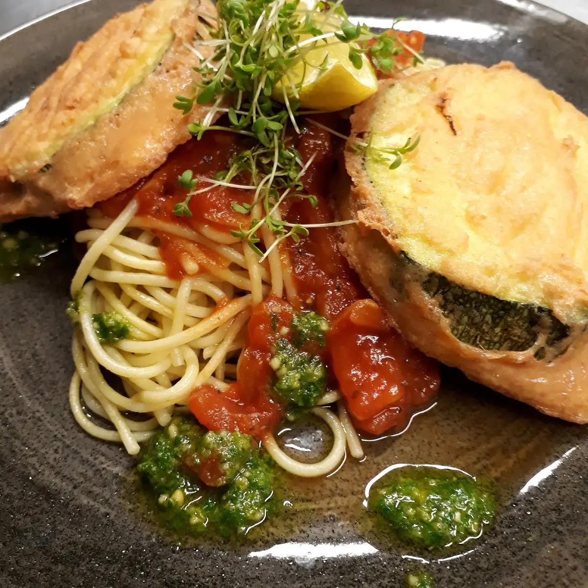 Piccata Milanese Mit Zucchini