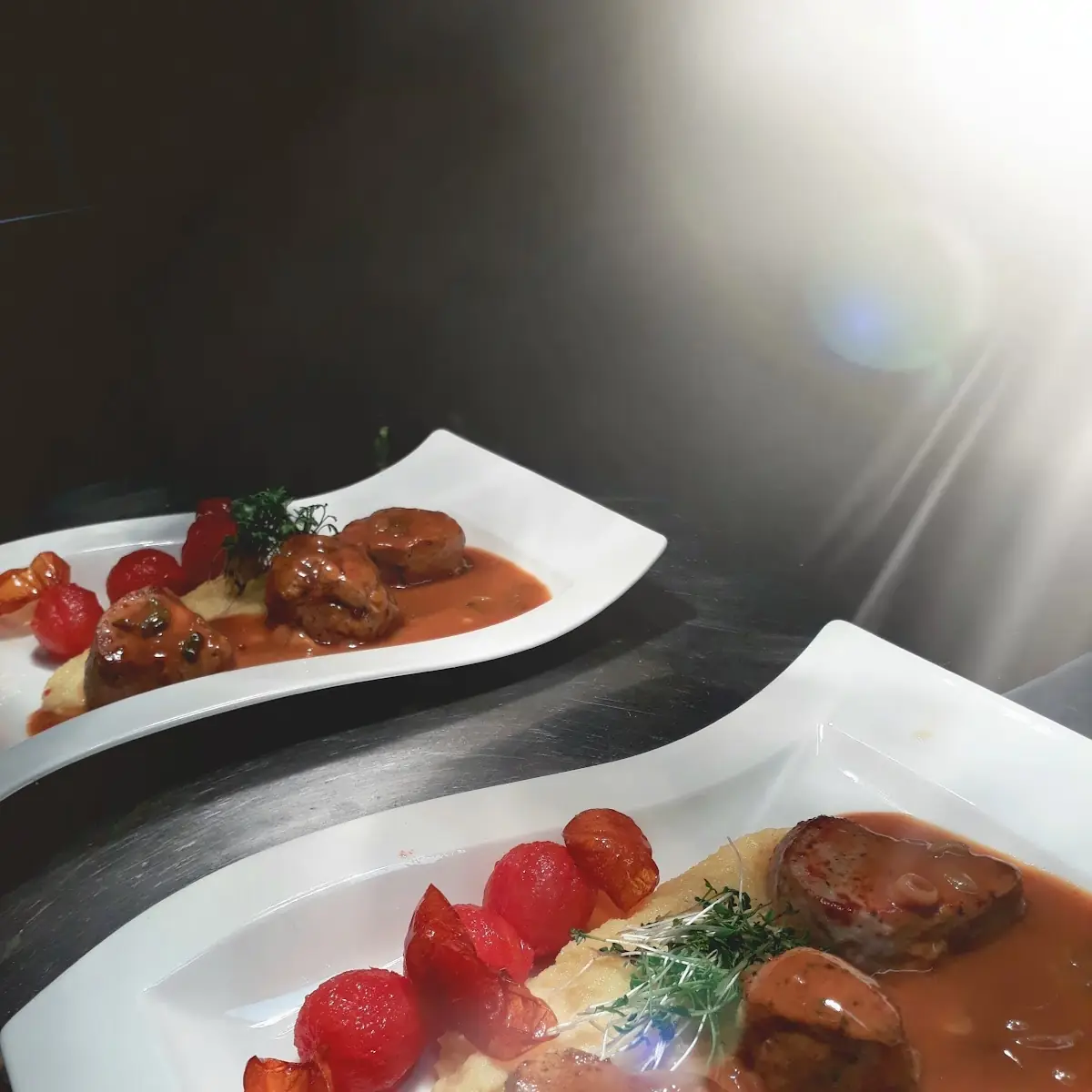 Schweinfilet Frühlingzwiebelsauce Polentacreme Gegrillte Tomaten