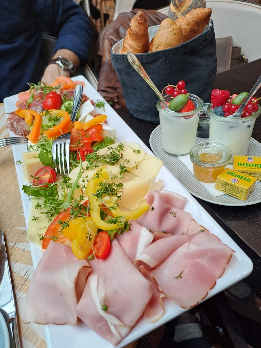 Grosse Frühstücksplatte
