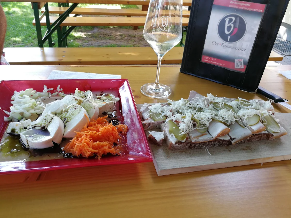 Schafskäse Und Winzerbrot