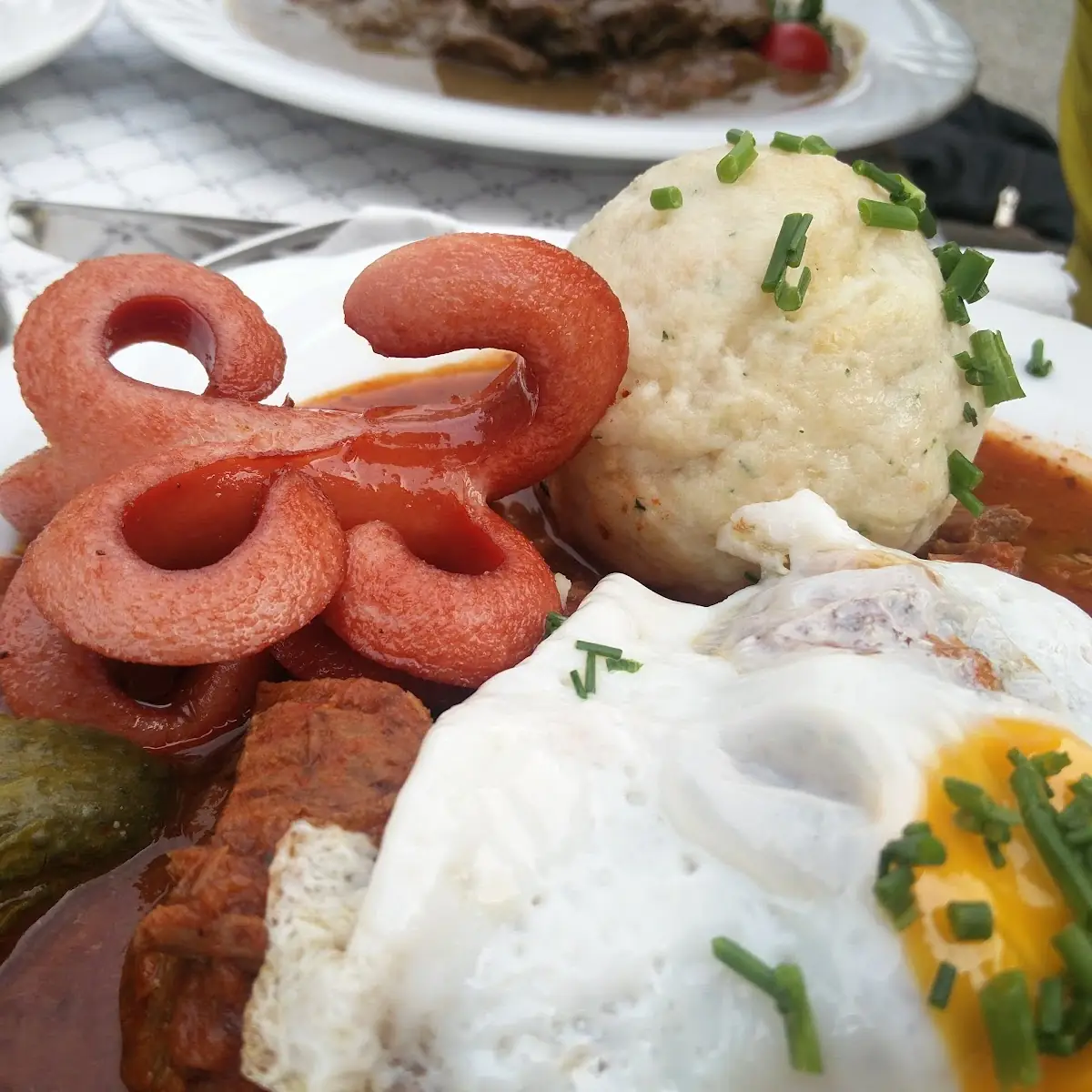 Schweinebraten Mit Semmelknödel Und Gem Salat