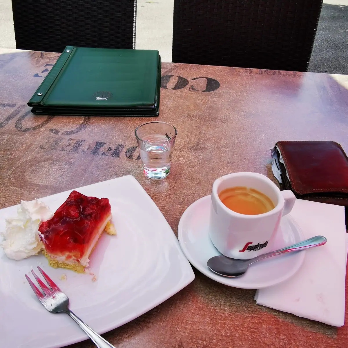 Erdbeerjoghurtschnitte Mit Kaffee