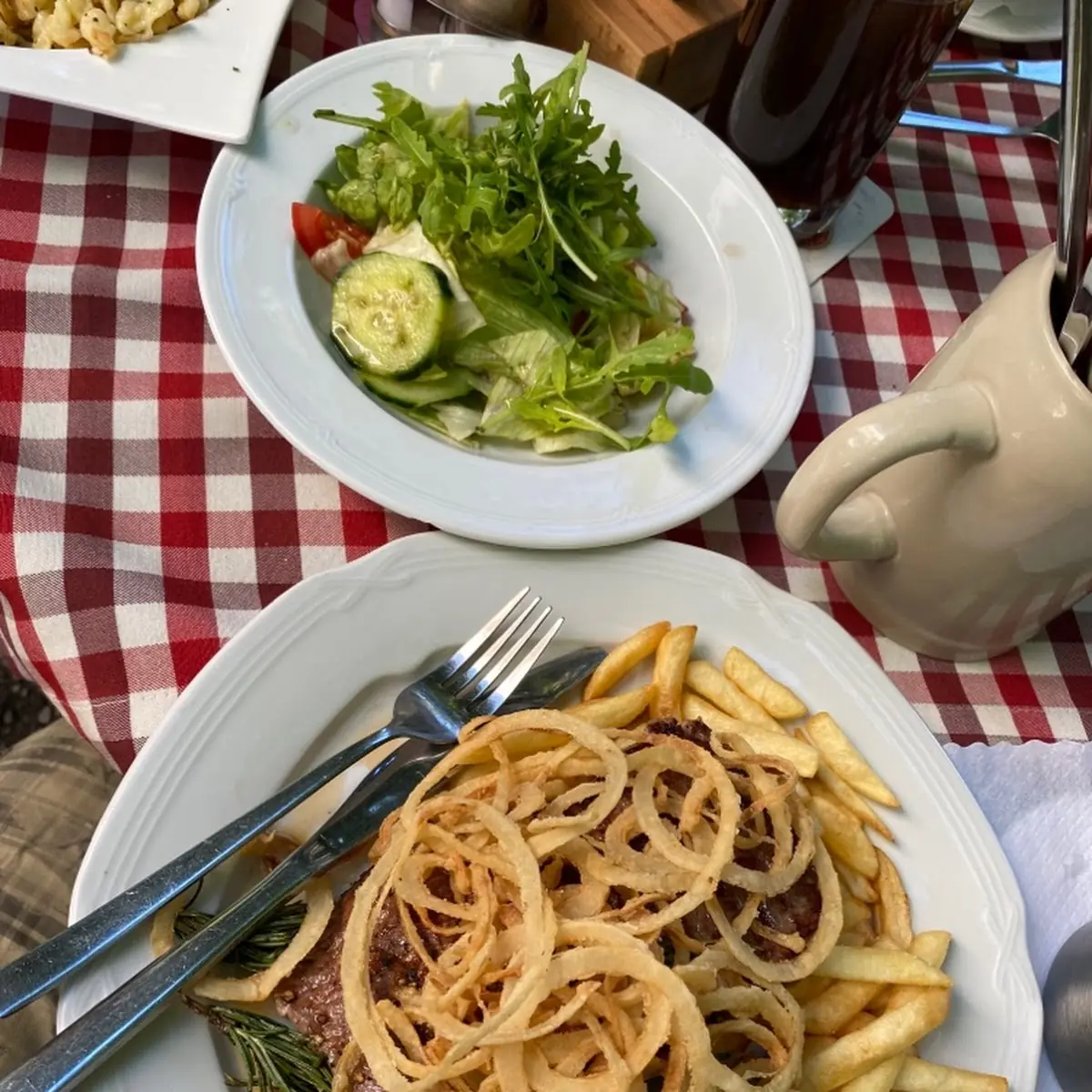Zwiebelrostbraten Mit Beilagensalat