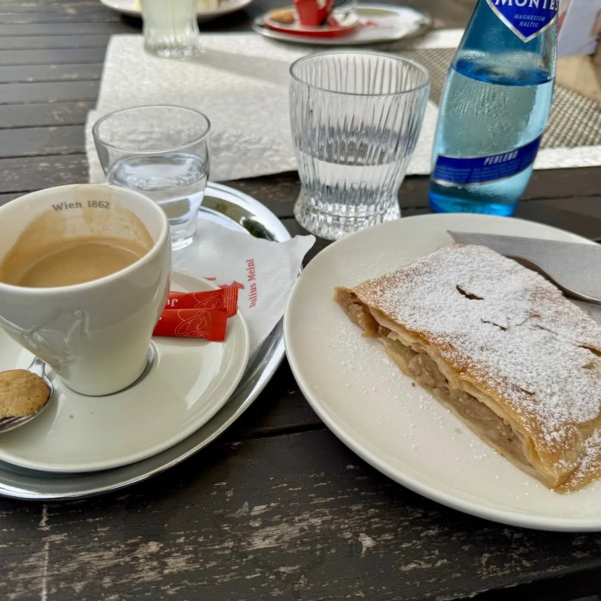 Apfelstrudel
