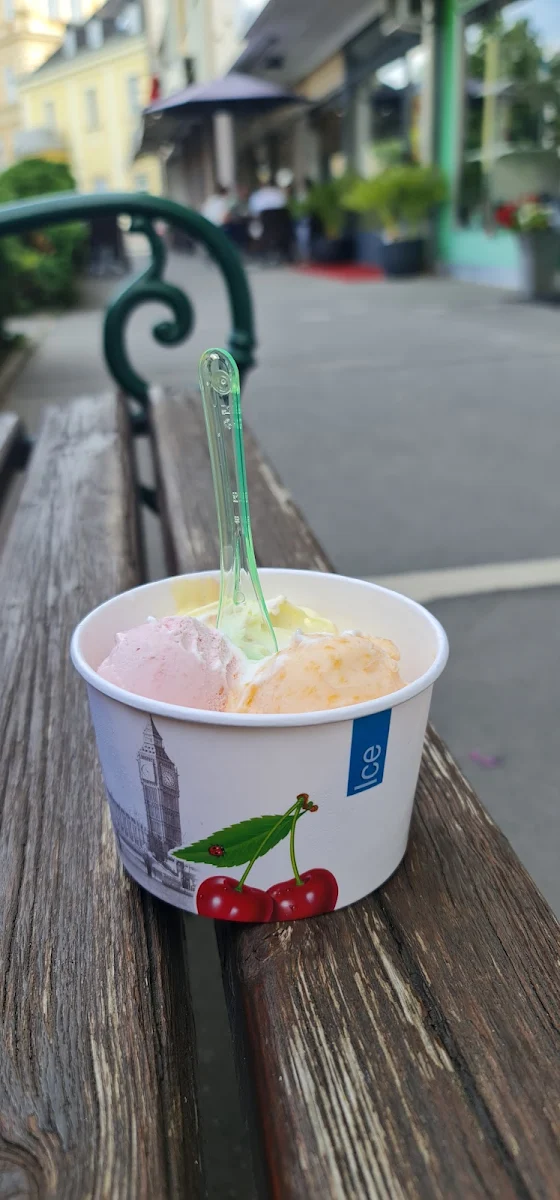 Früchtebecher Eis
