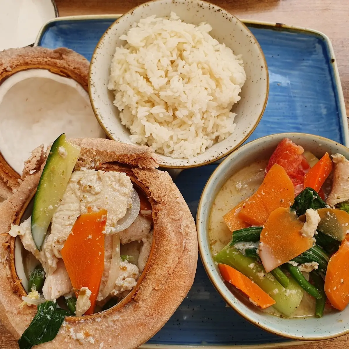 Grünes Curry Mit Hühnerfleisch