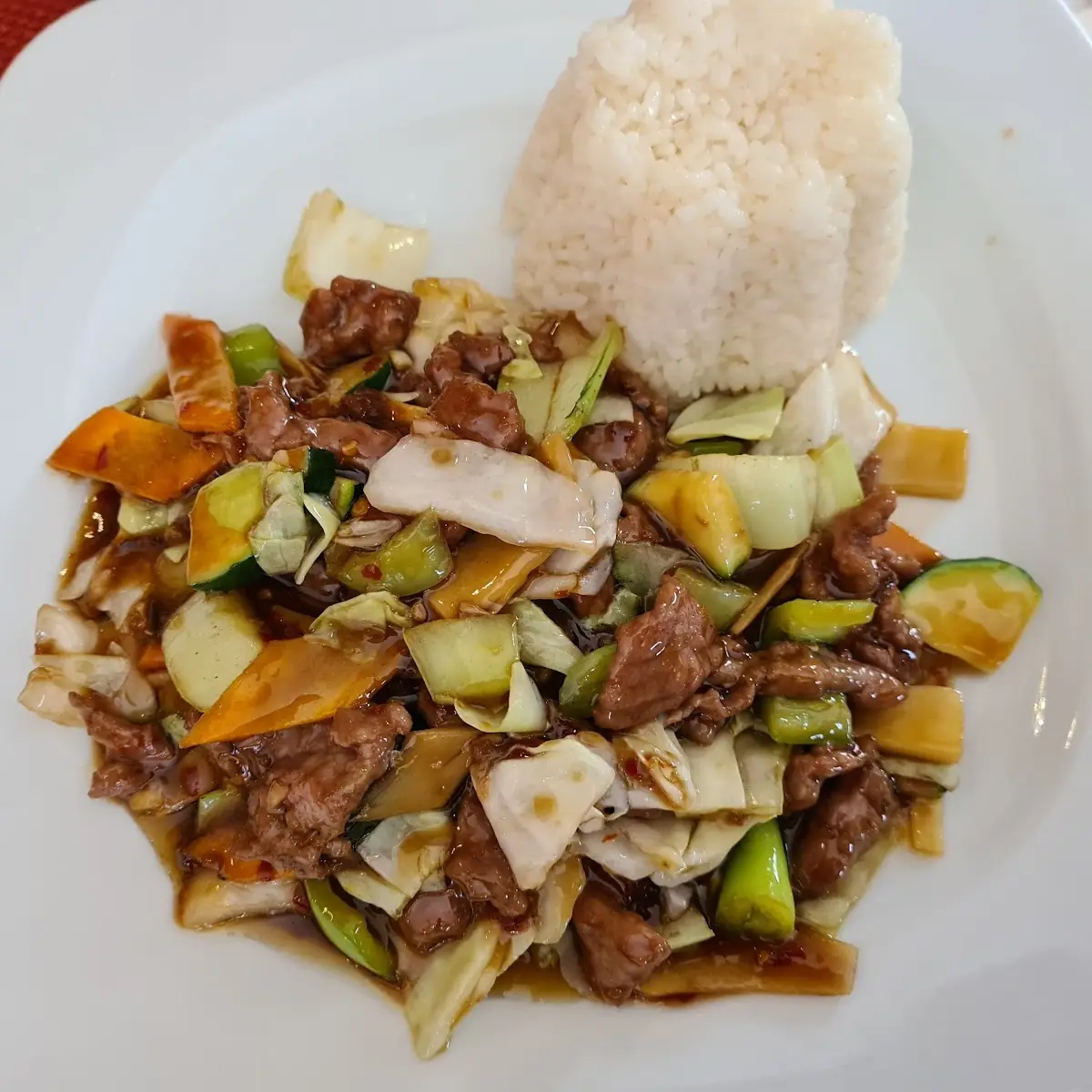 Rinderfleisch Szechuan Art Scharf