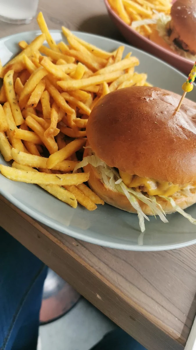 Beyond Meat Burger Und Rosmarin-pommes