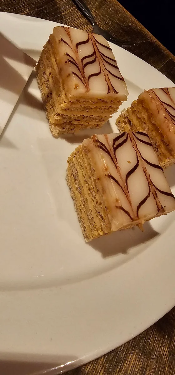 Esterhazy Schnitte