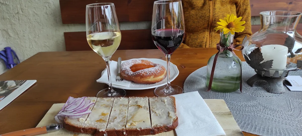Marillen Knödel Und Schmalzbrot