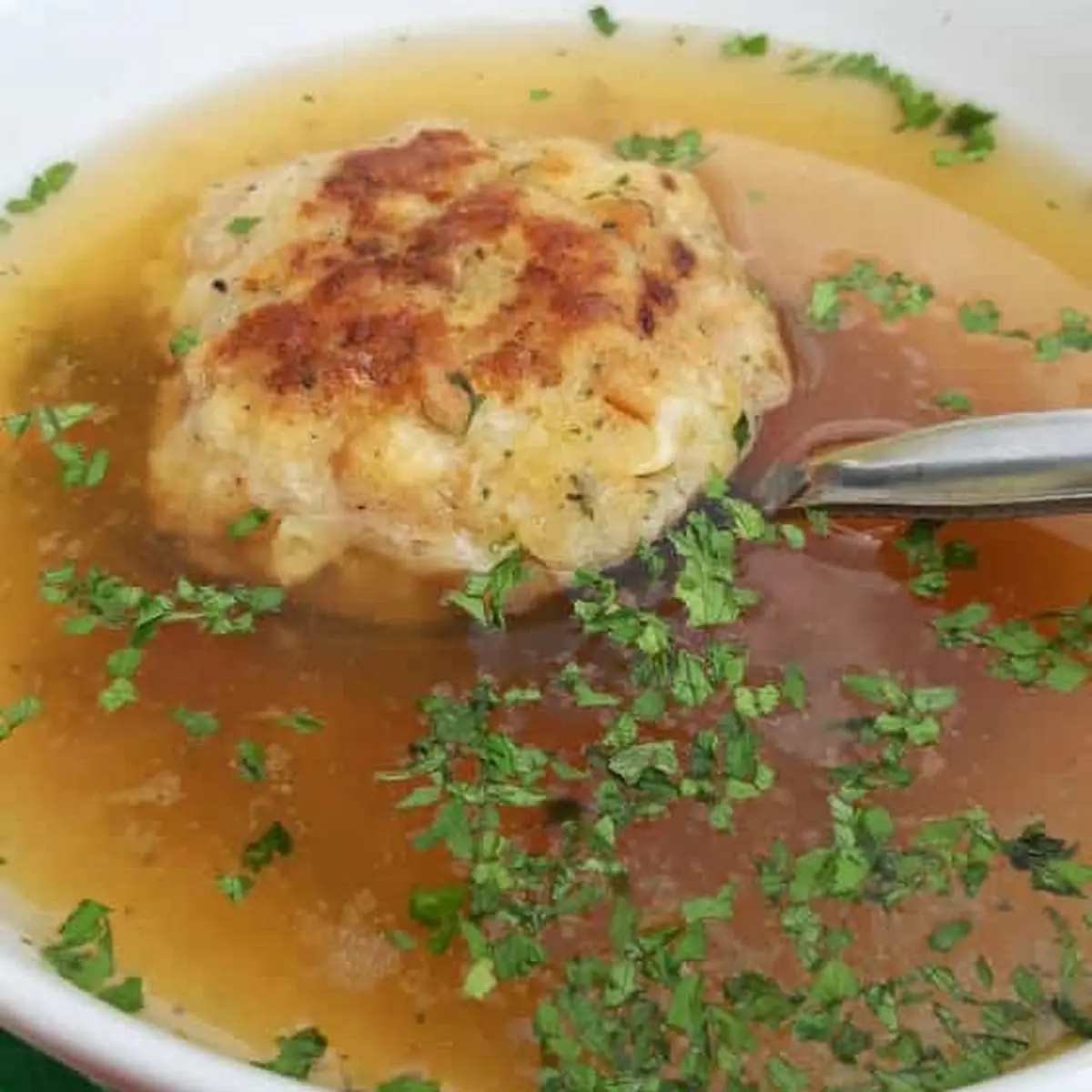 Leberknödel In Brühe Mit Heißem Kakao