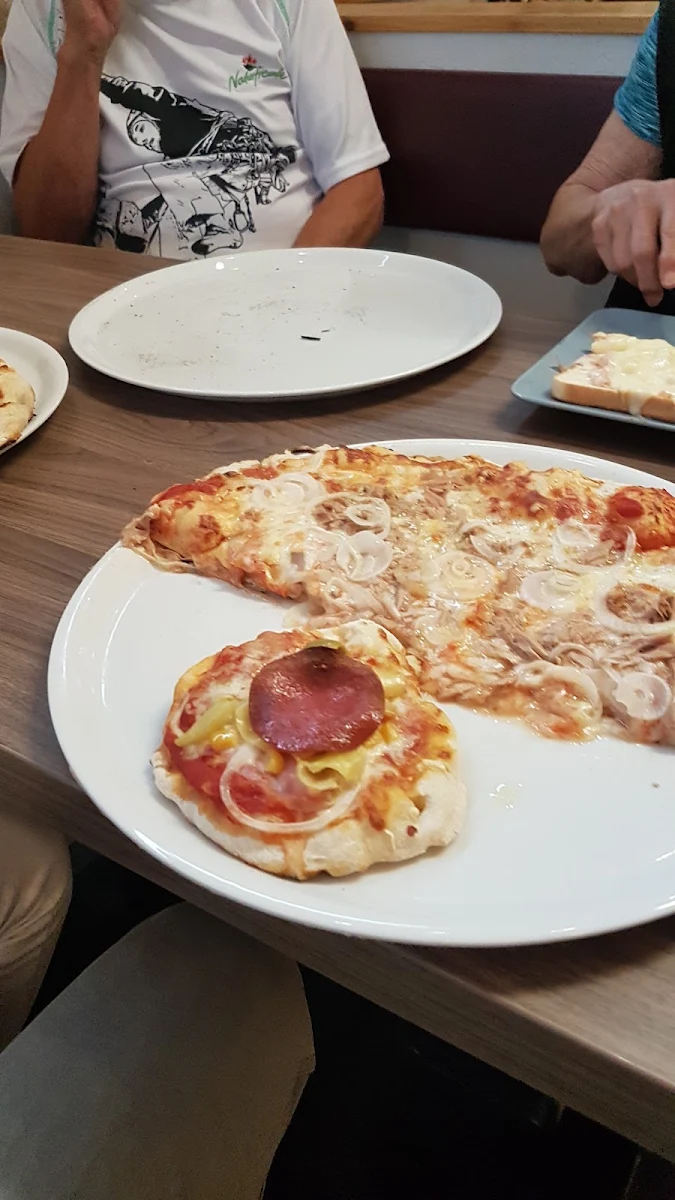 Pizza Tonno