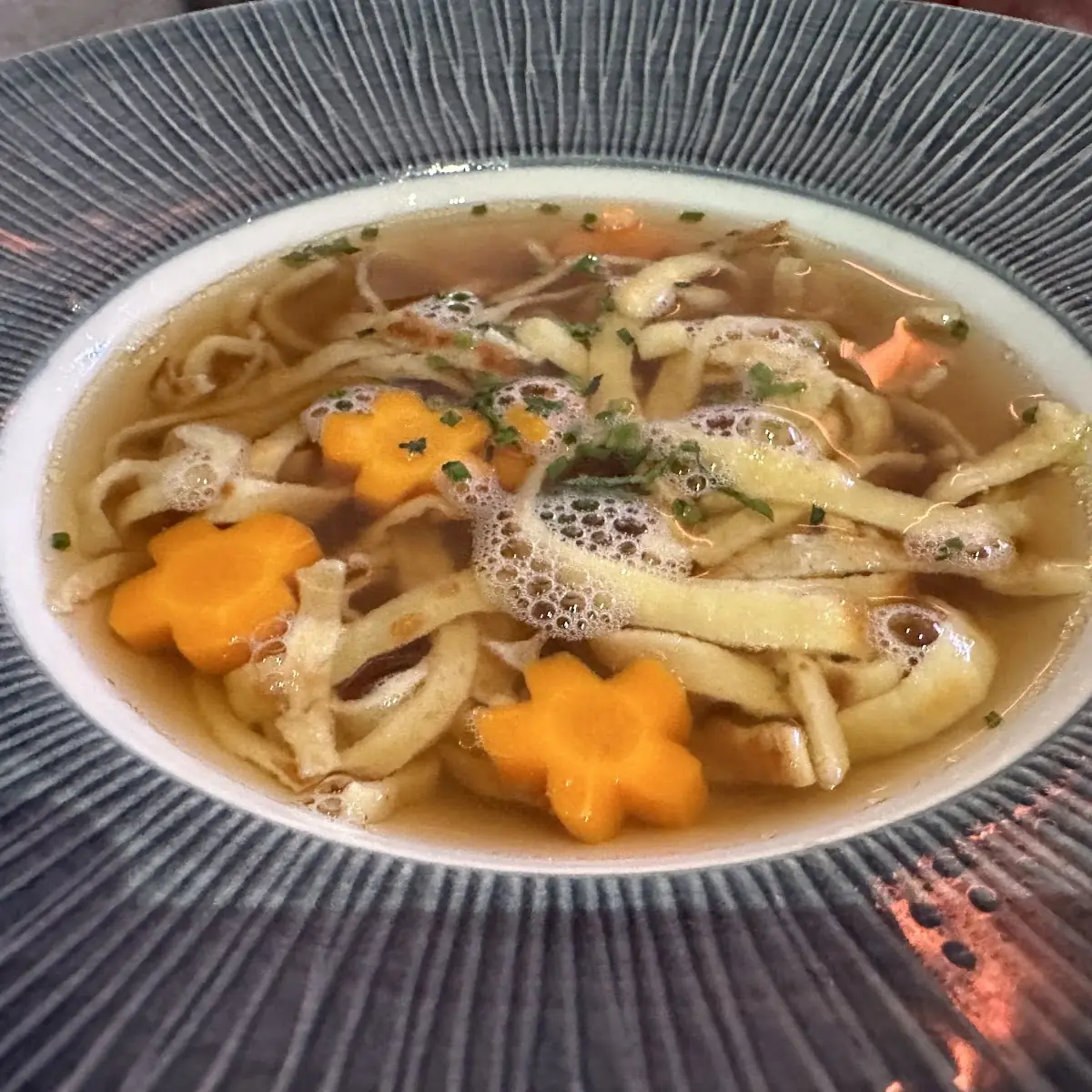 Kräftige Rindsuppe Mit Frittaten