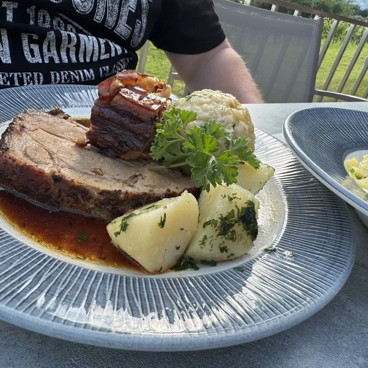 Ofenfrisches Schweinsbrat'l