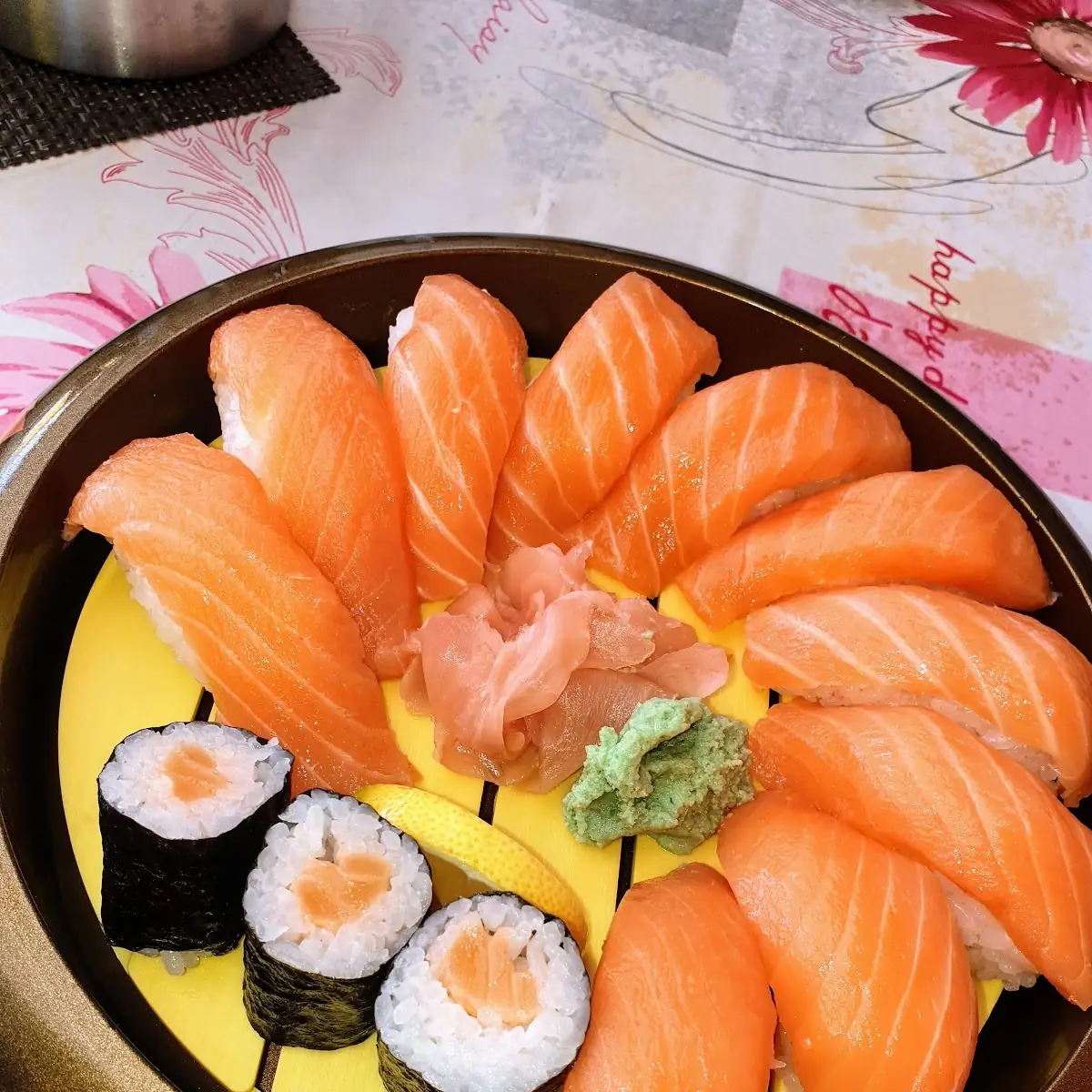 S4 Sushi Set Groß Nur Lachs