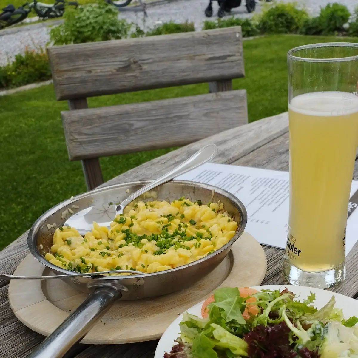 Käsenocken Mit Salat
