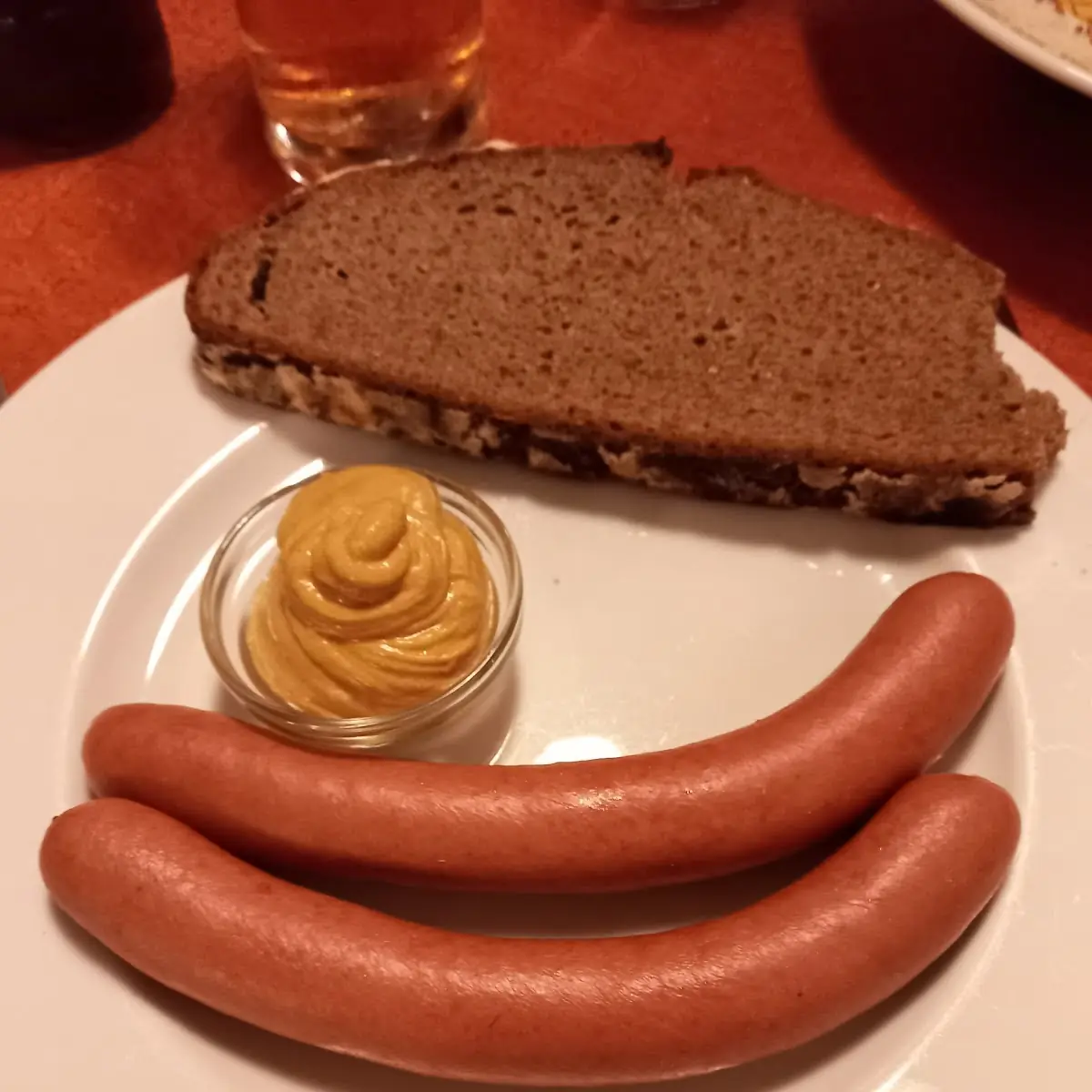 Frankfurter Sausage with Home Made Bread