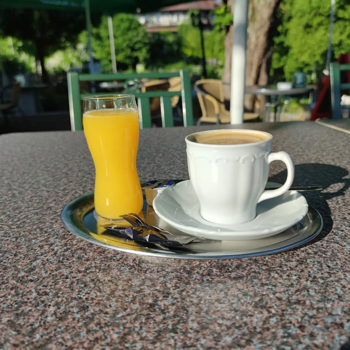 Kaffee Und Orangensaft
