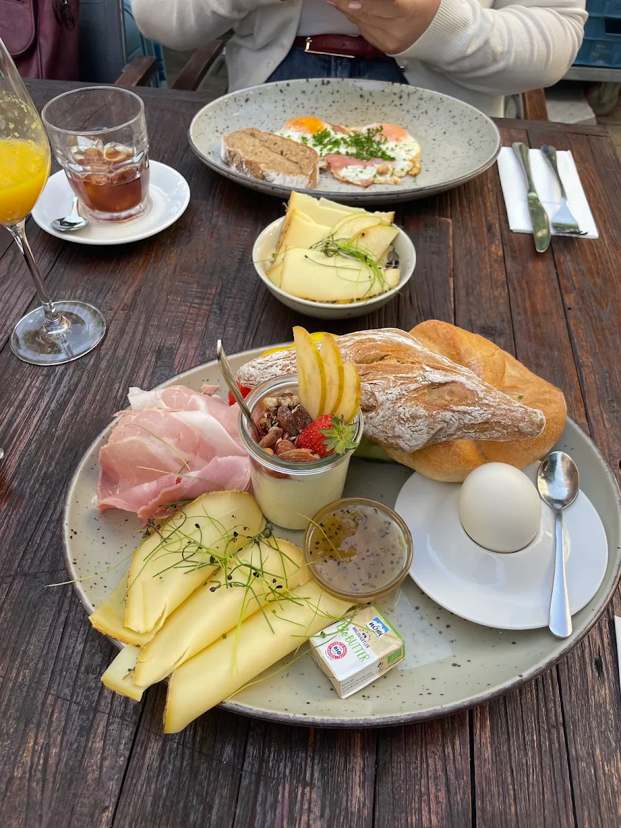 Cappuccino Orangensaft Himmelblau Frühstück
