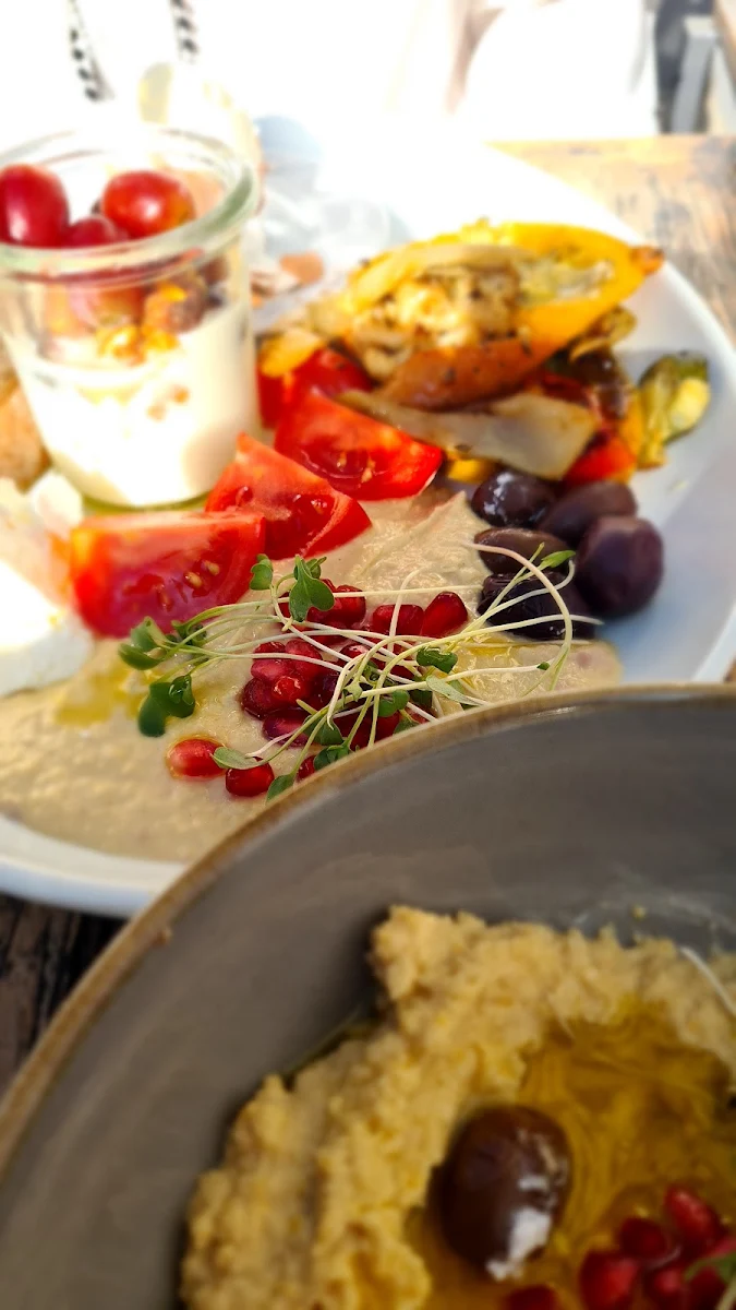 Hummus Plate