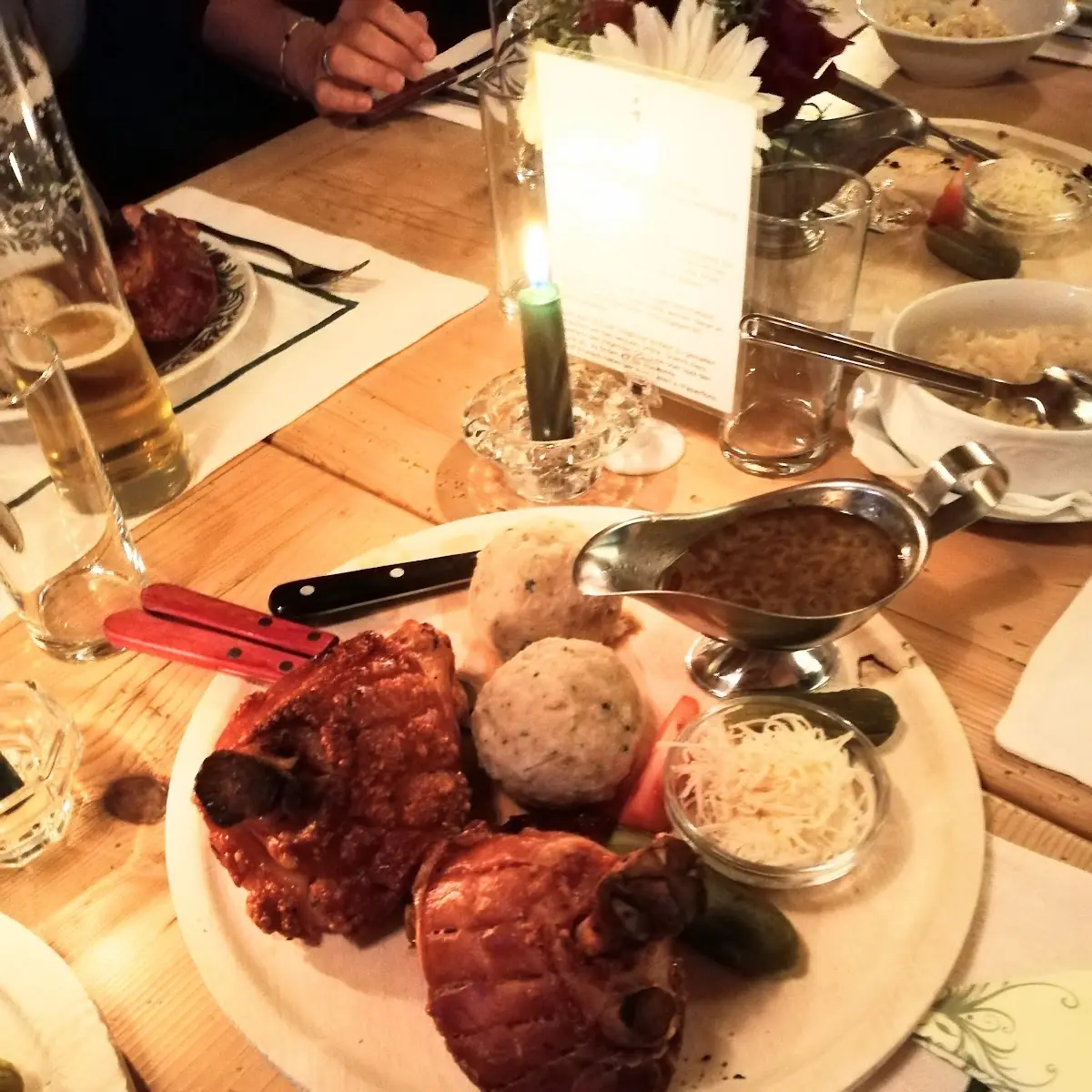 Haxen Mit Knödel