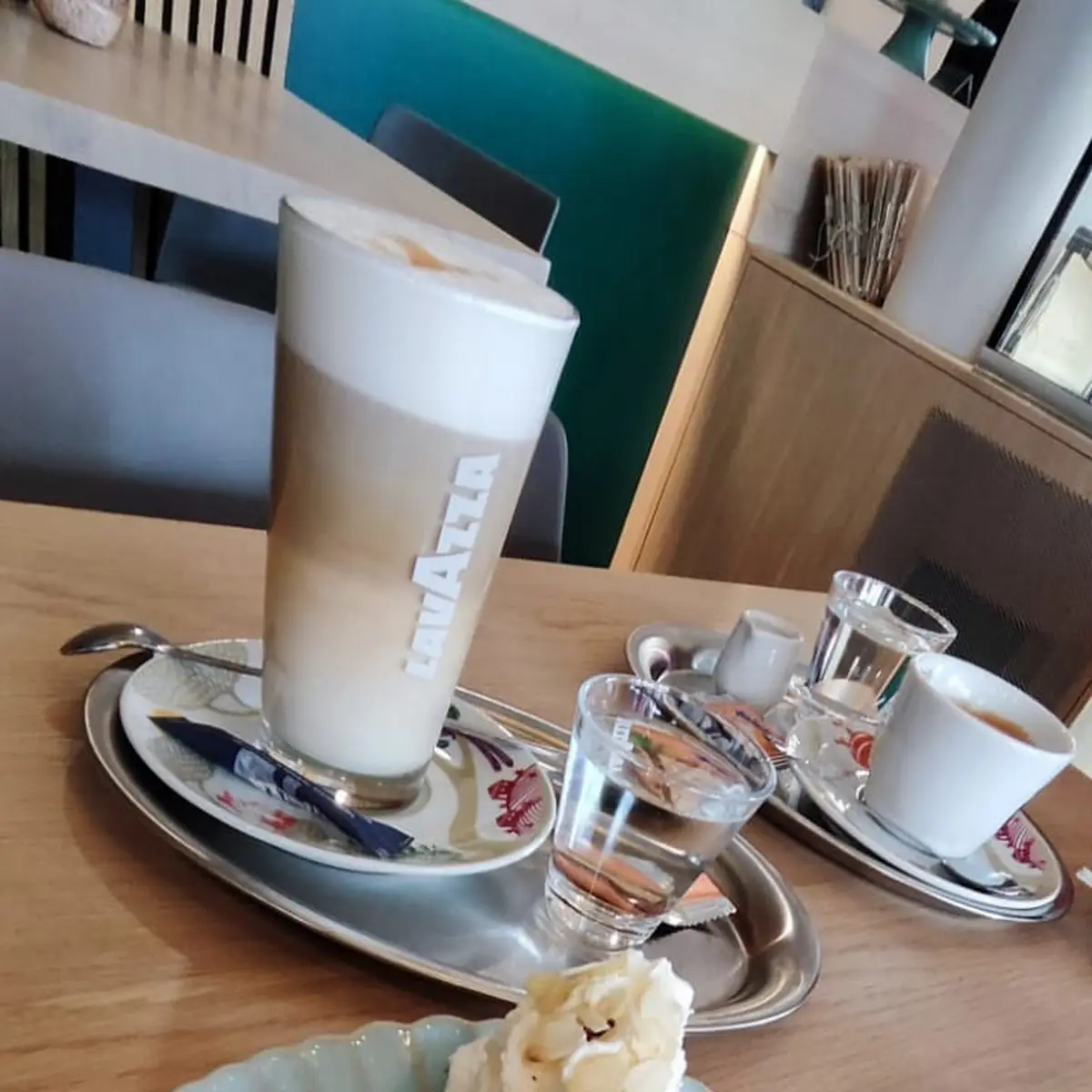 Apfelstrudel Mit Sahne