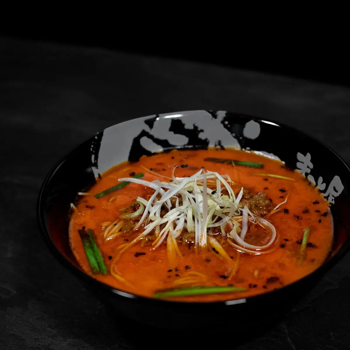 Spicy Tantan Rinderknochenbrühe