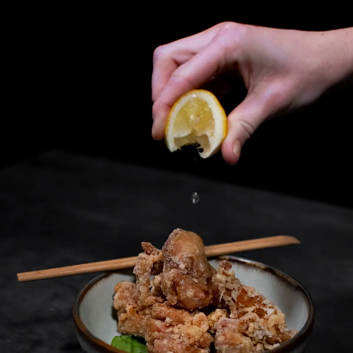 Tori Karaage Knuspriges Hühnchen