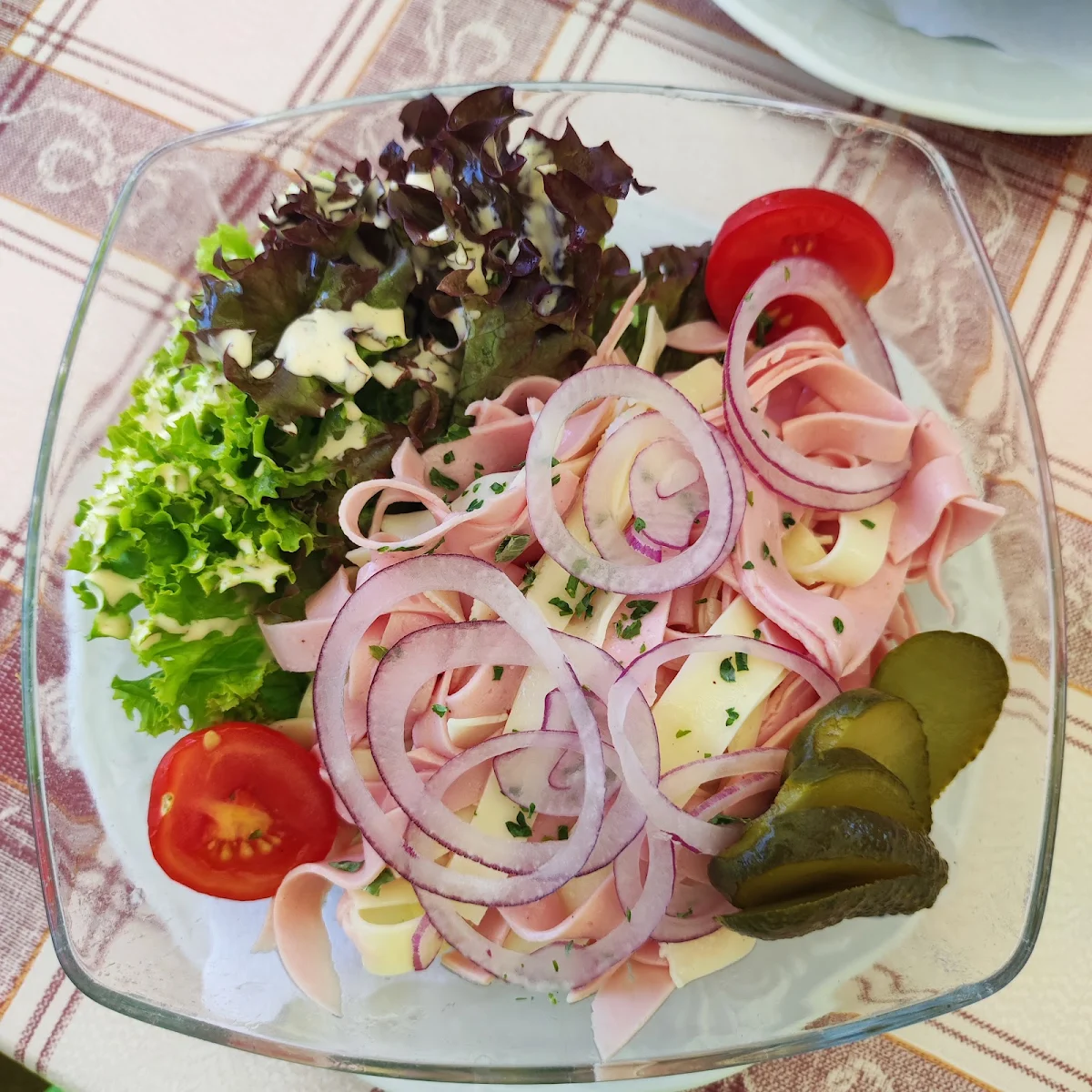 Wurst-käsesalat