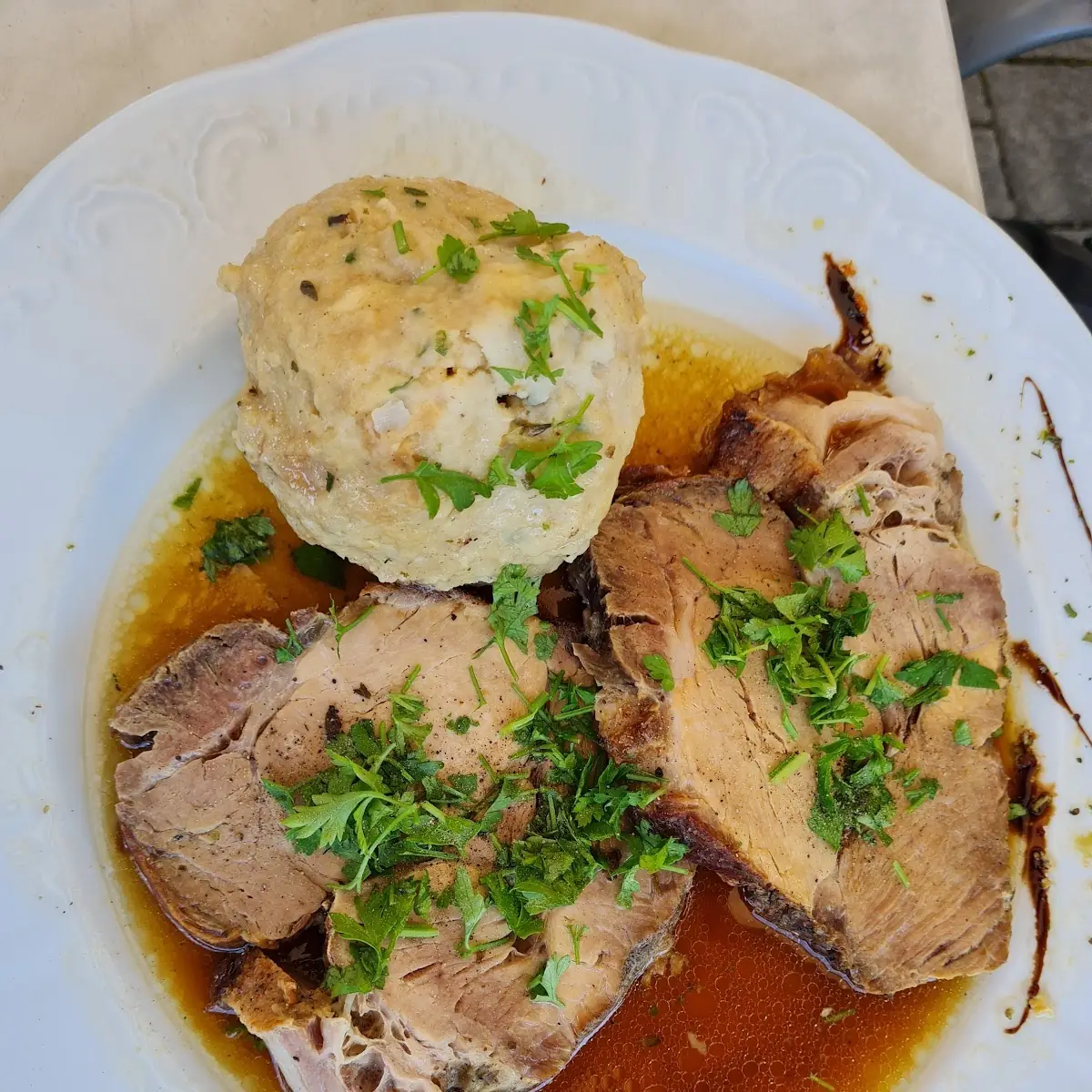Schweinebraten Mit Knödel