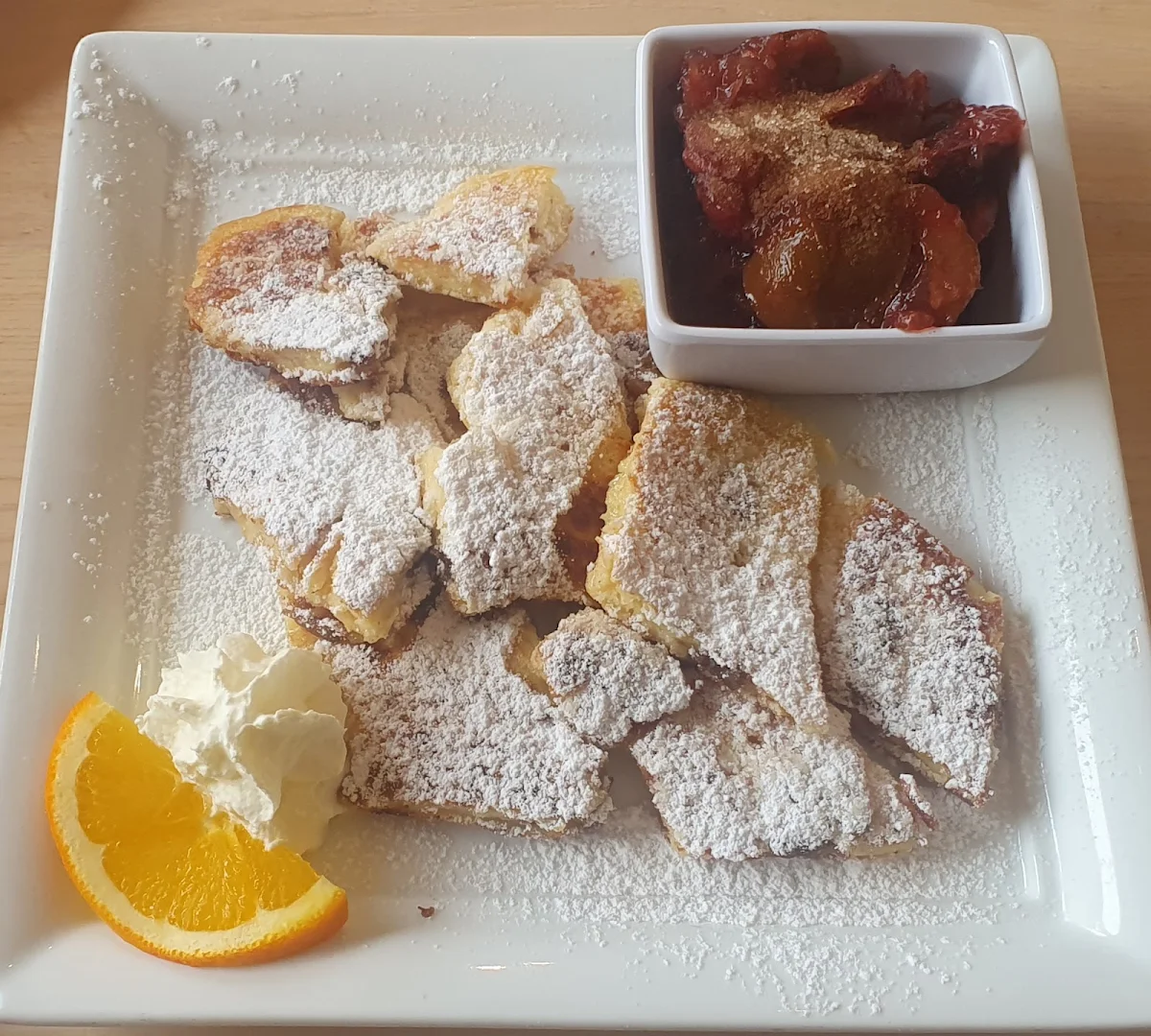 Kaiserschmarren Mit Preisselbeeren