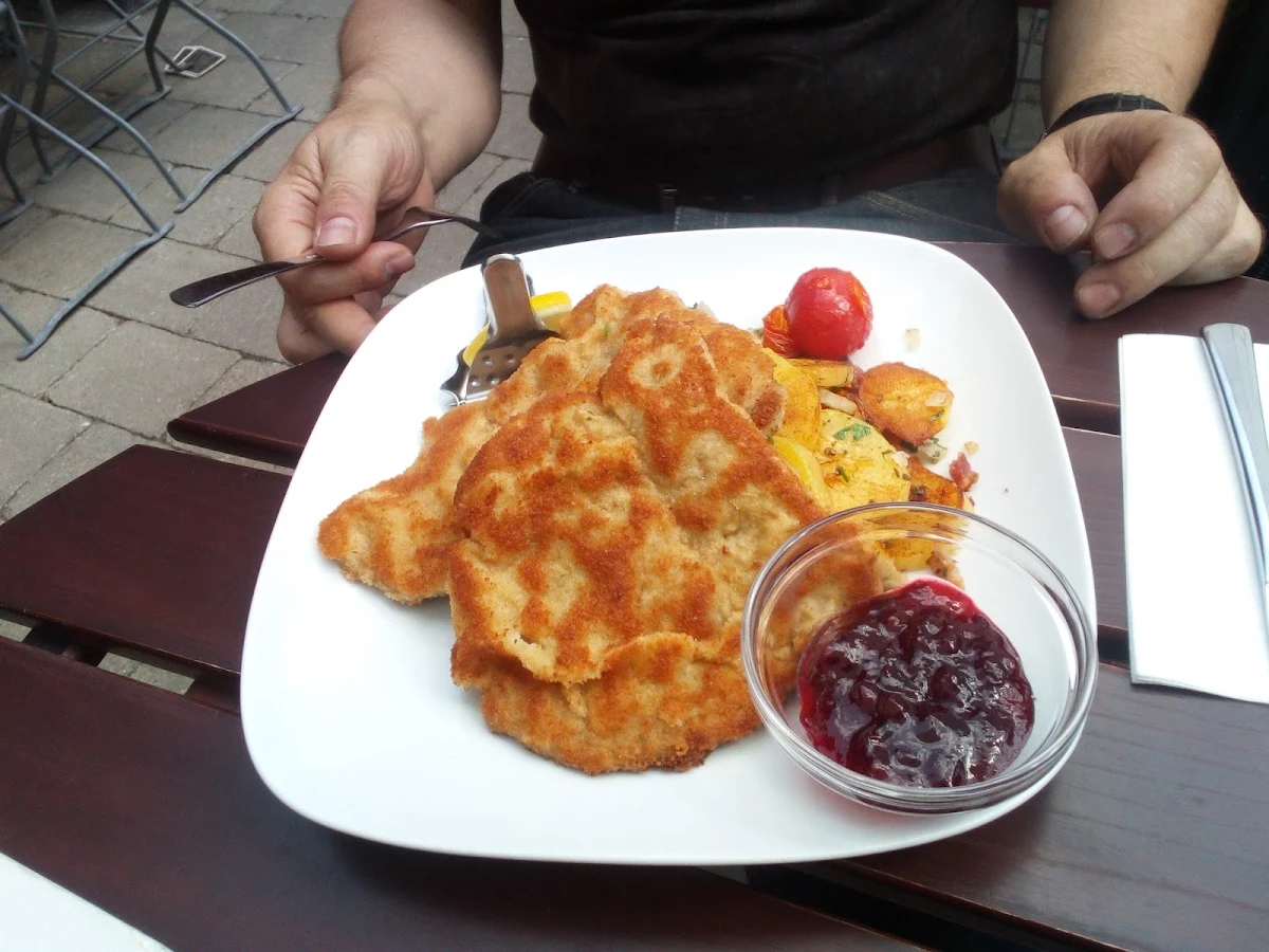 Paniertes Schnitzel Wiener Art
