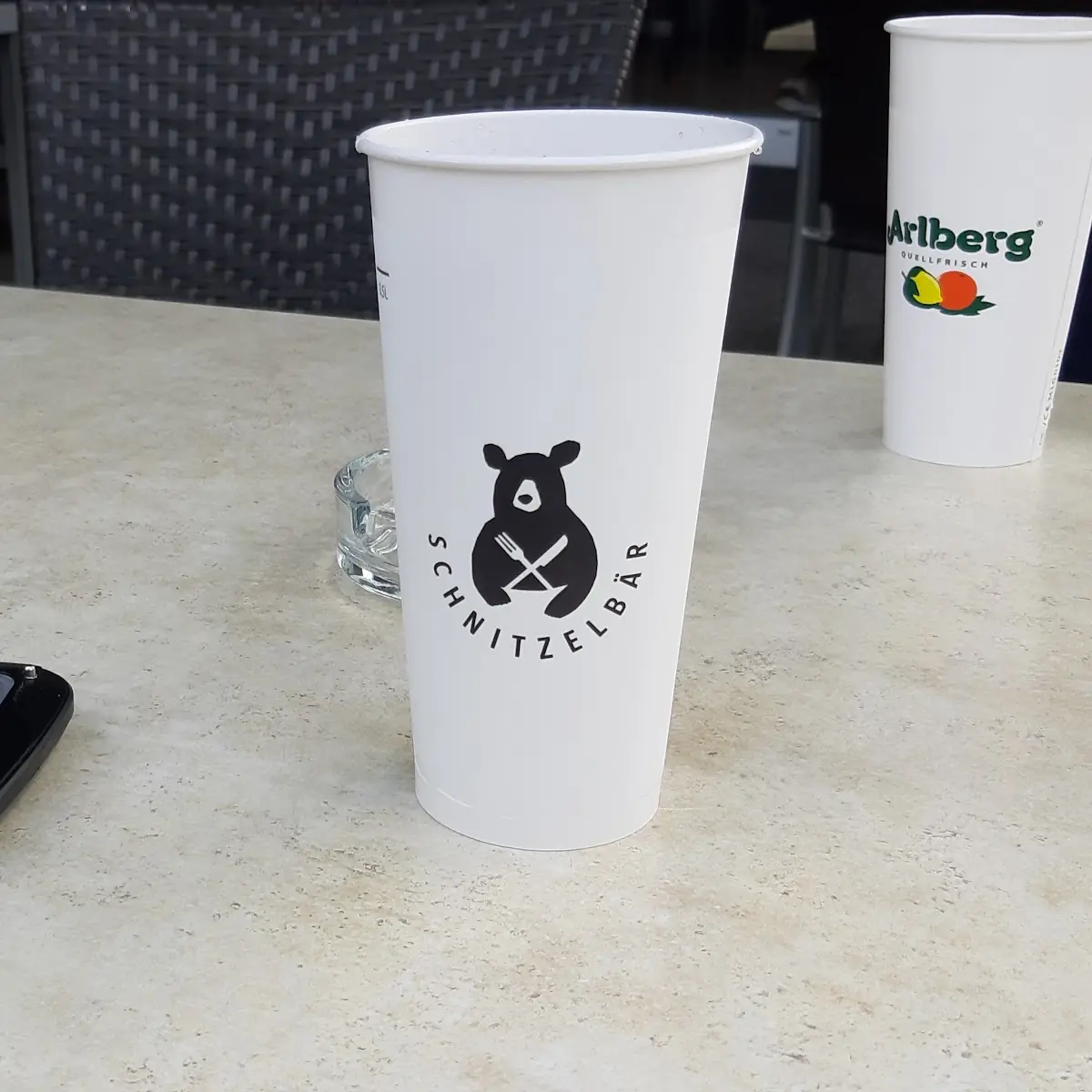 Arlberg Cola, Schnitzel-Bär Hohenems