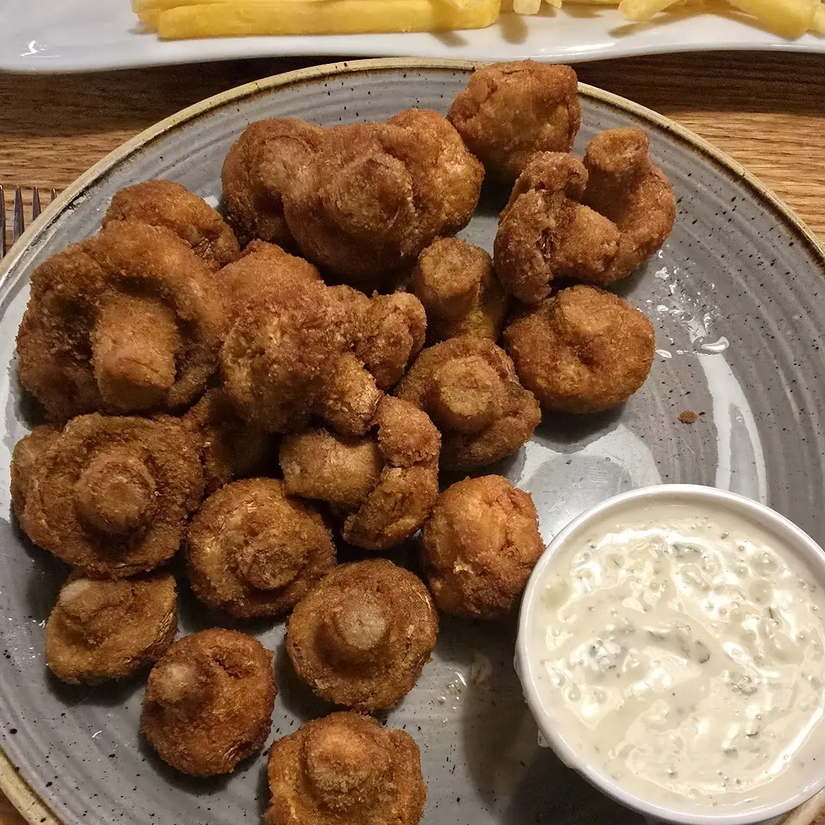 Gebackene Champiñones, Schnitzel-Bär Hohenems