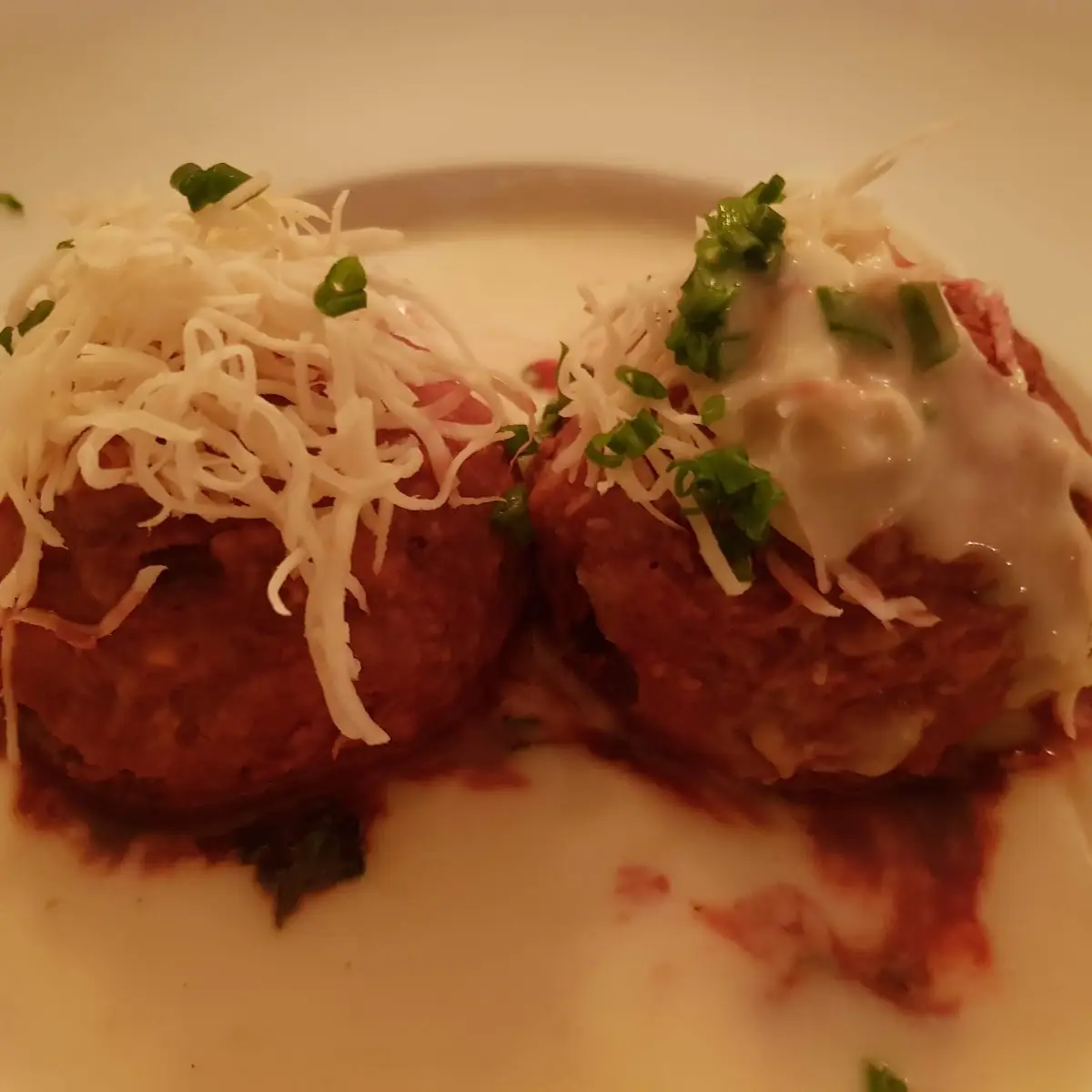 Rote Rüben Knödel Mit Krensauce