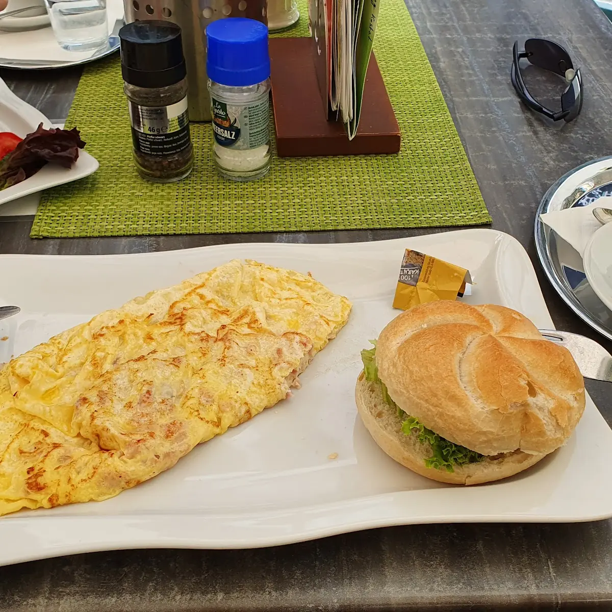 Omelette Mit Schinken Und Käse