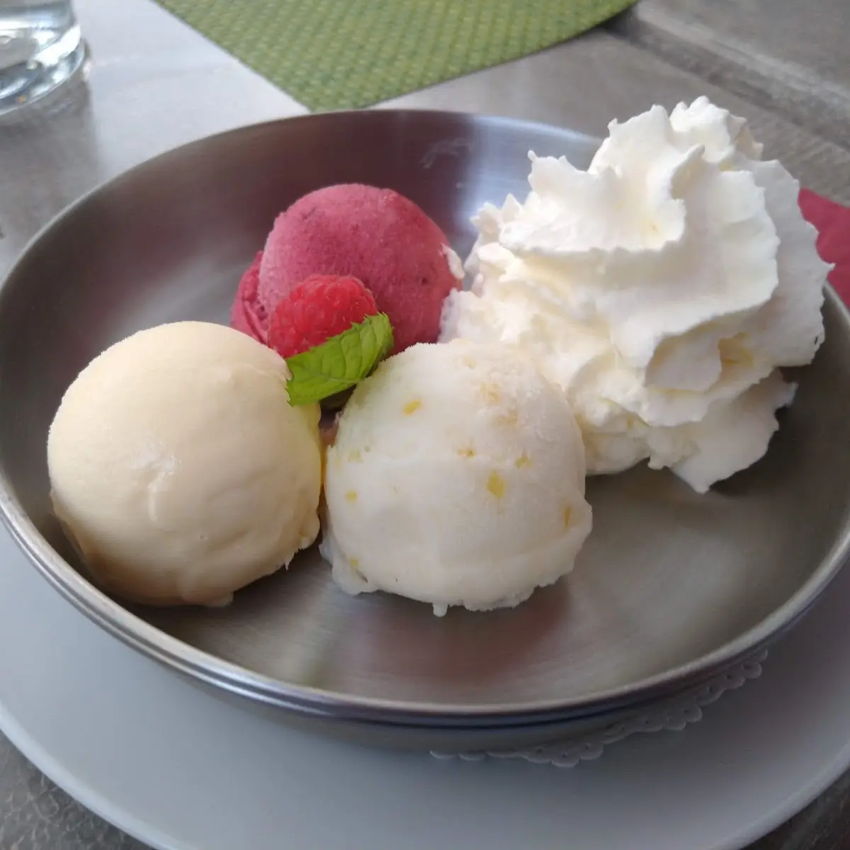 Cremige Eis Mit Schlagobers