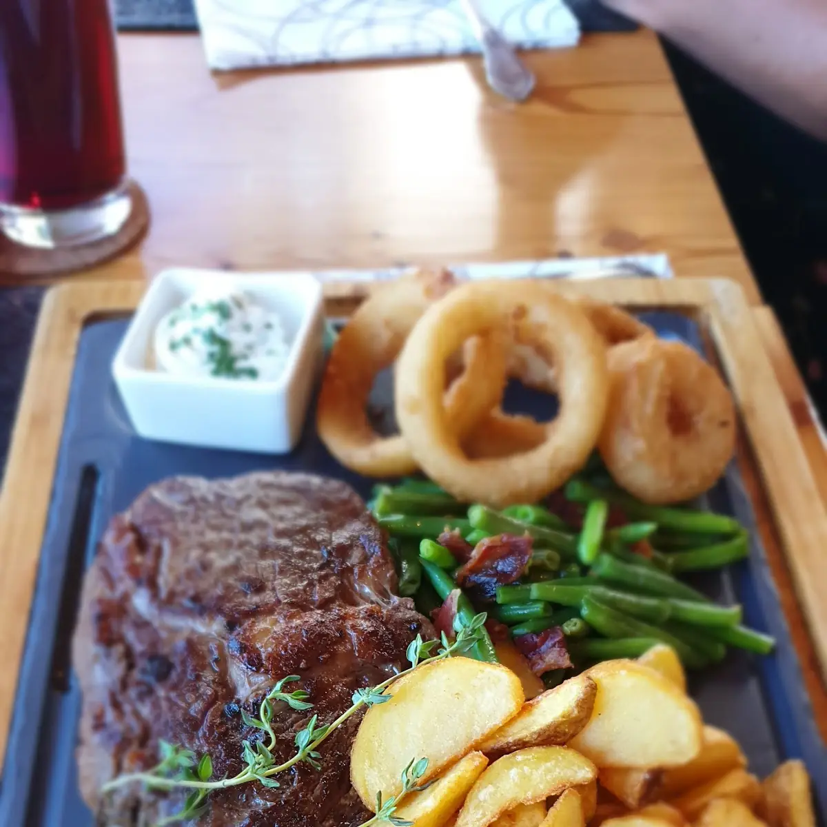 Holzbrettlsteak
