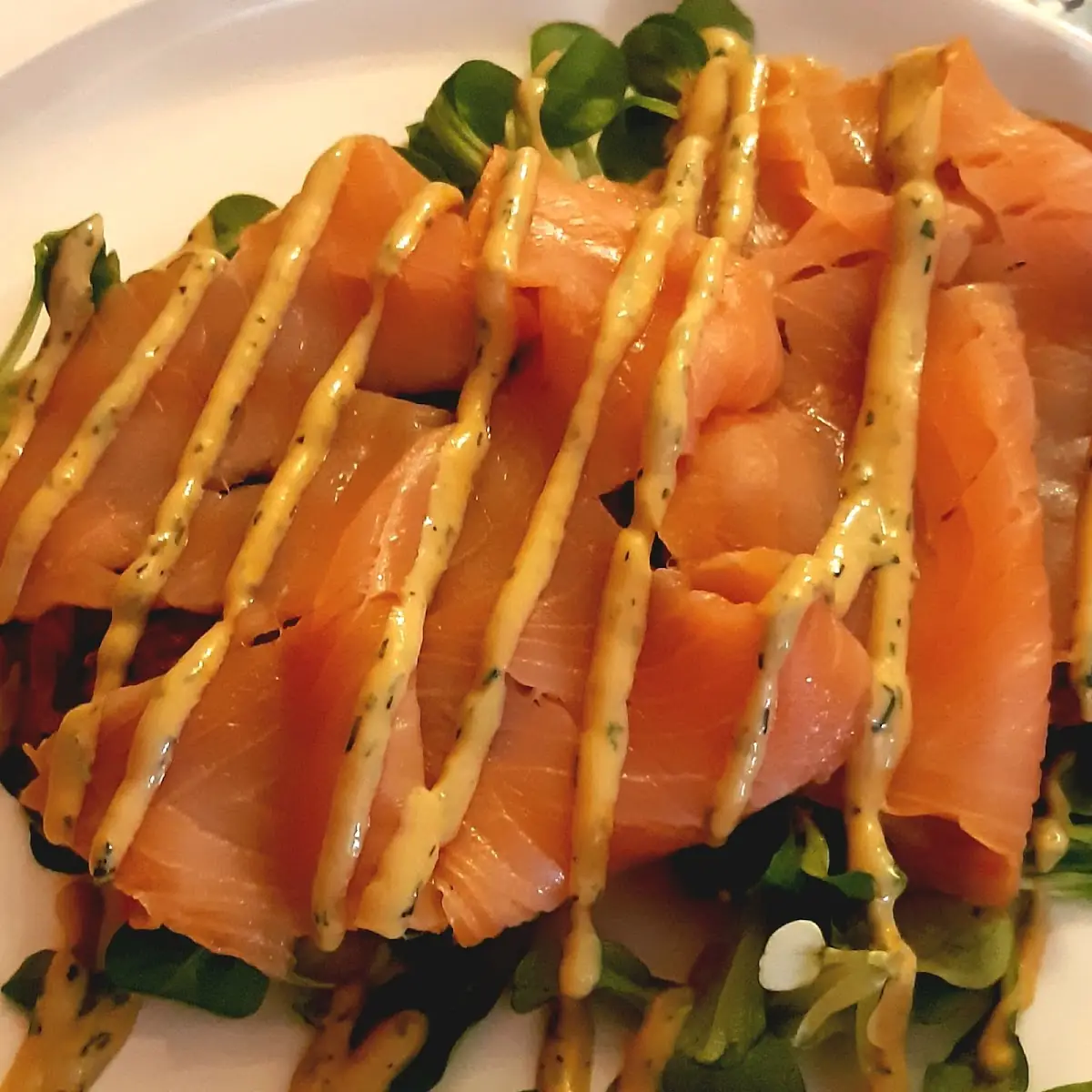 Geräuchert Lachs Mit Senfsauce