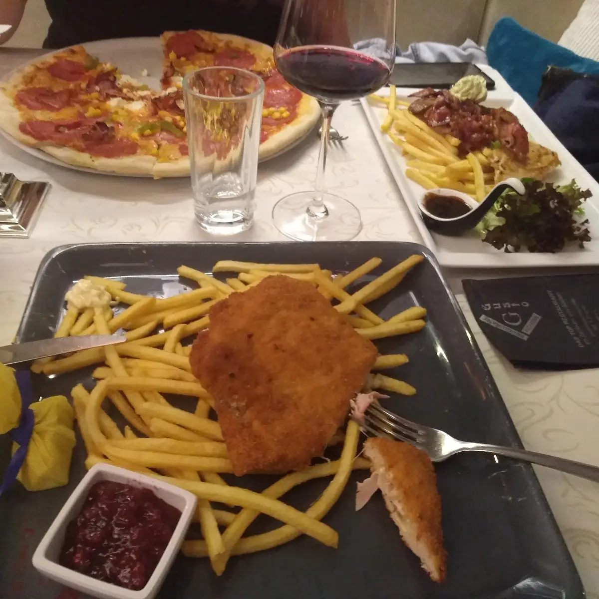 Fledermäuse Schnitzel Mit Pommes Frites