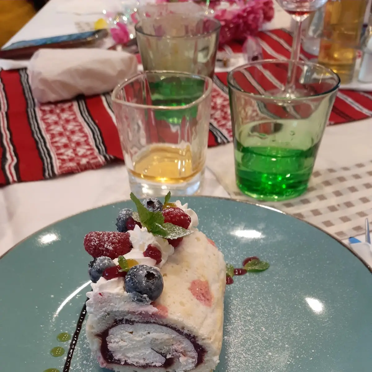 Ciorbă De Burtă Platou Țărănesc