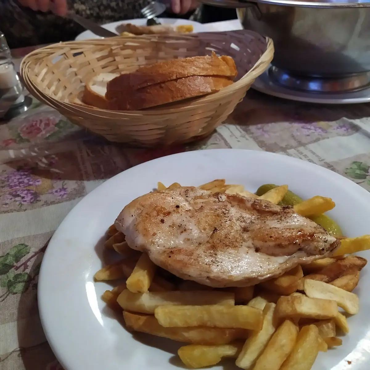 Șnițel Cu Cartofi