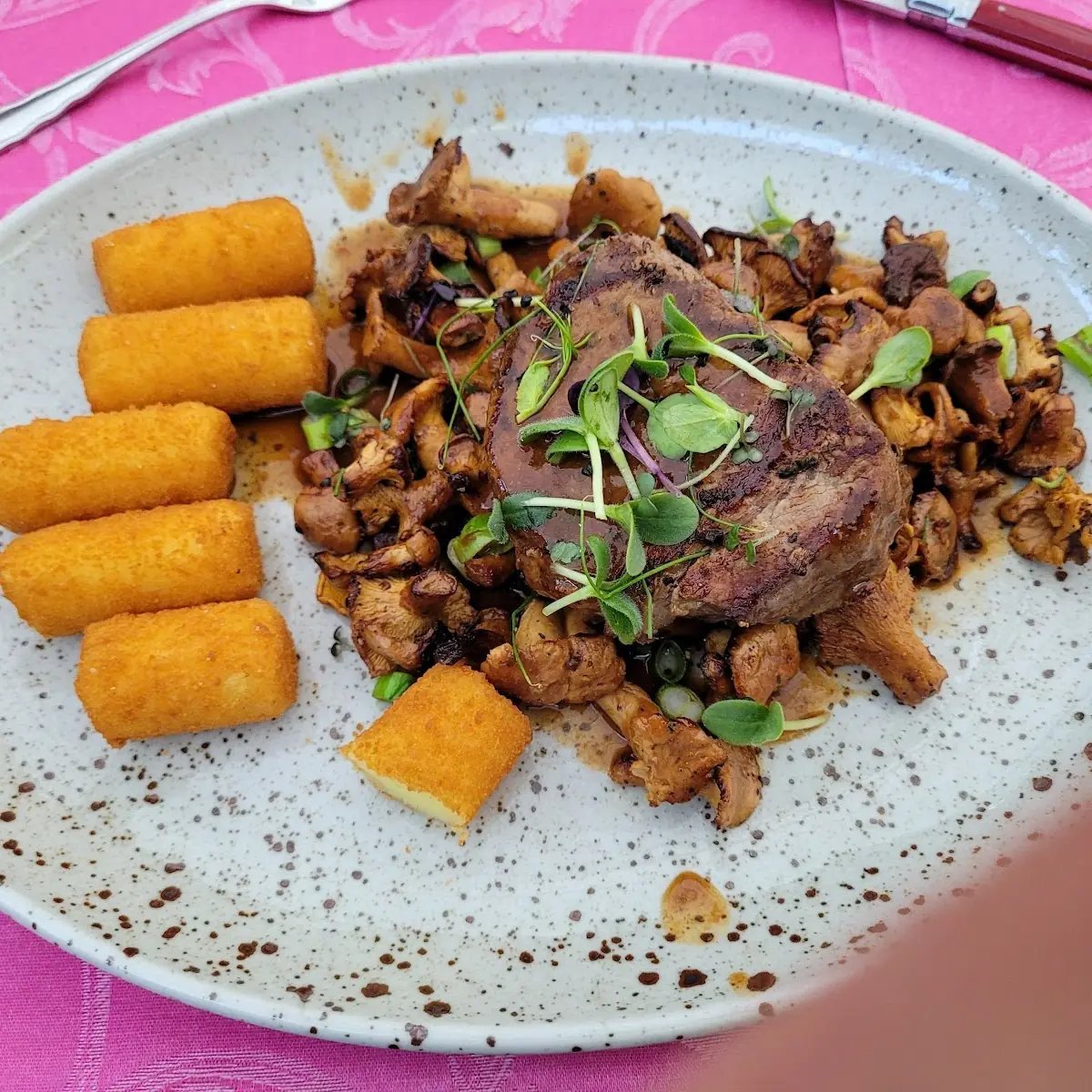 Filetsteak Auf Frischen Pfifferlingen