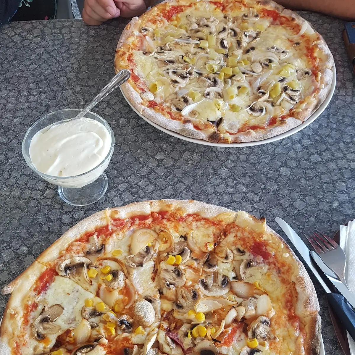 Highlights, Restaurant & Pizzeria Marina
