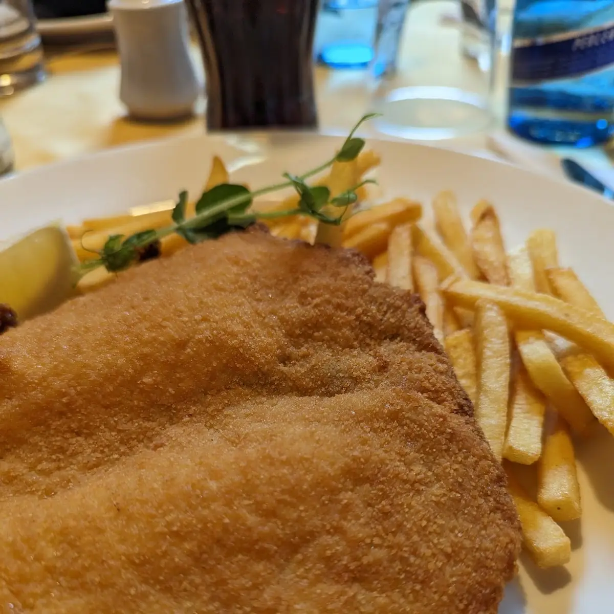 Wiener Schnitzel Mit Petersilienerdäpfel
