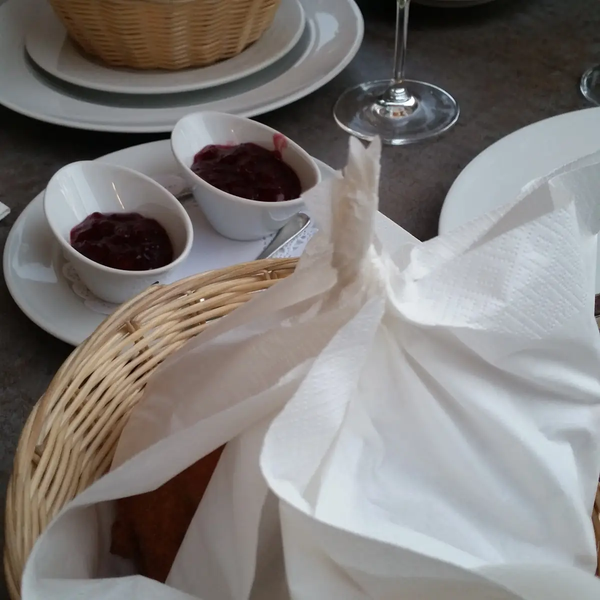 Backhuhn Mit Preiselbeeren