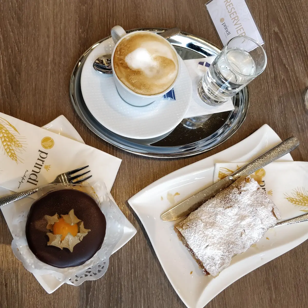 Sacher Strudel E Cappuccino