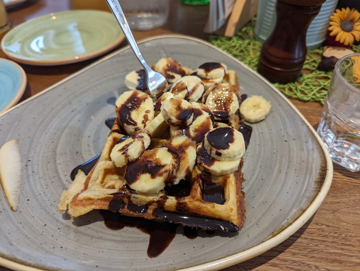Hausgemachte Waffel Mit Banane & Schokolade